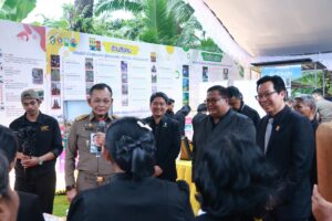 สวพ.ร่วมต้อนรับองคมนตรีในโอกาสลงพื้นที่ติดตามความก้าวหน้าโครงการพัฒนาคุณภาพชีวิตในชุมชน